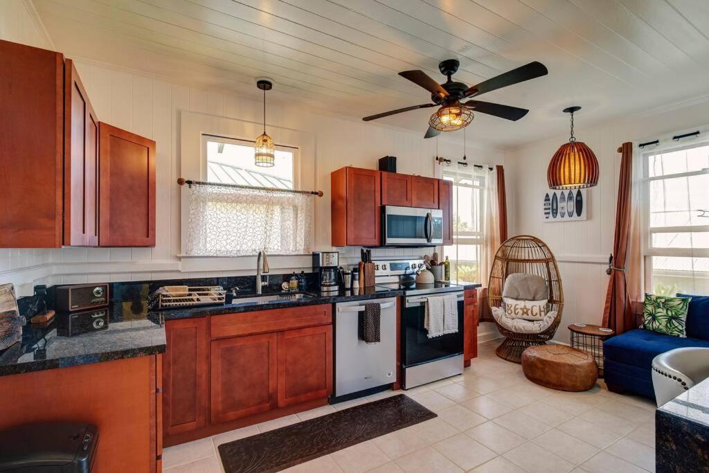 New Paddler's Inn- 3br Downtown Hébergement de vacances Hilo